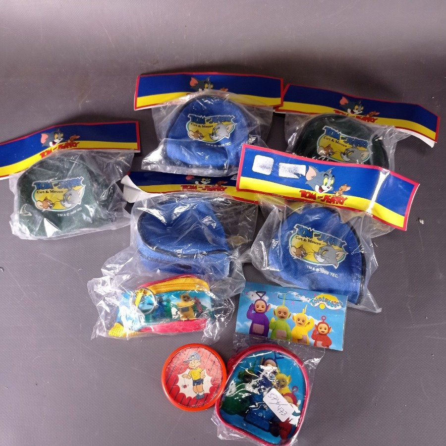Lote siguiente: Colección de juguetes infantiles con diseño de Tom y Jerry y Teletubbies