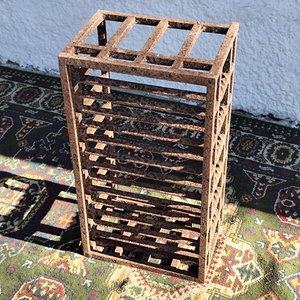 Antiguo Leñero de Hierro Forjado Rectangular con Barrotes Torneados - imagen 5