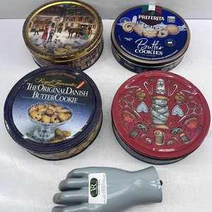 Lote siguiente: Lote de 4 latas antiguas de galletas con publicidad