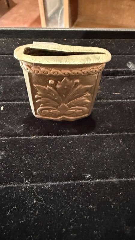 Caja de Metal con Diseño Floral - imagen 2