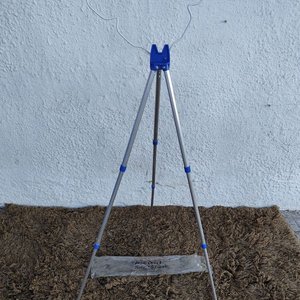 Soporte Porta Cañas de Pescar Tripode Telescópico Plegable para 5 Cañas - imagen 3