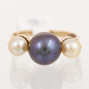 Lote anterior: Anillo Oro 18k con Perla Negra y Blancas