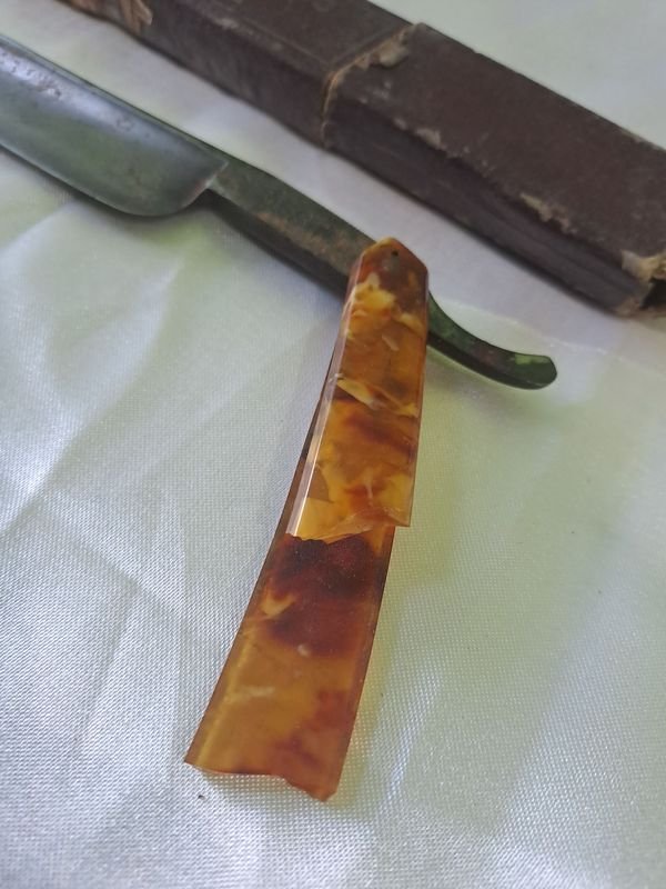 Navaja de Barbero Alemana Solingen en su caja - imagen 2