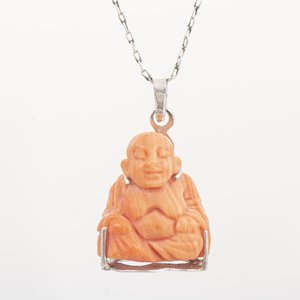 Lote siguiente: Colgante de Buda en Coral con Cadena de Platino