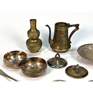 Lote de 12 Piezas Metálicas Vintage: Tetera, Cucharón, Colador de Té y Más - imagen 3