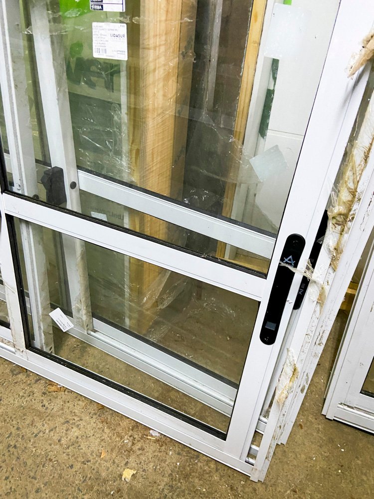 Ventana de aluminio y vidrio blanco con doble cristalización - imagen 2
