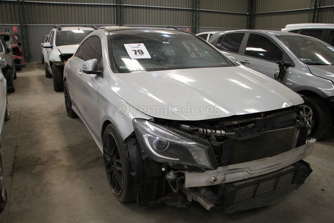 Mercedes-Benz CLA 200, Plata, 2014