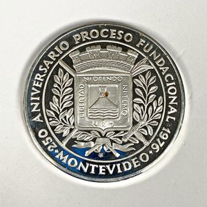 Moneda Conmemorativa Plata 250 Años Montevideo 1976 - imagen 2
