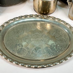 Lote de Utensilios de Cocina: Ollas de Aluminio e Inox, Asadera, Fuentes y Bandeja - imagen 4