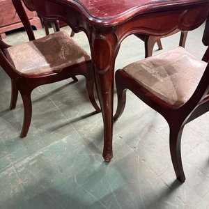 Juego de Comedor Victoriano con Mesa Extensible y Sillas - imagen 3