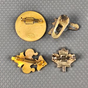 Lote de 4 Pines Esmaltados: Chile, Flor de Lis, Hoja de Arce y Pistola - imagen 5