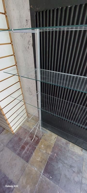 Estante de biblioteca en hierro con estantes de vidrio - imagen 6