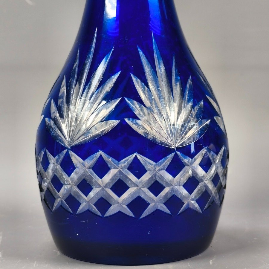 Botellón de cristal tallado en tonos azul y hialino - imagen 4