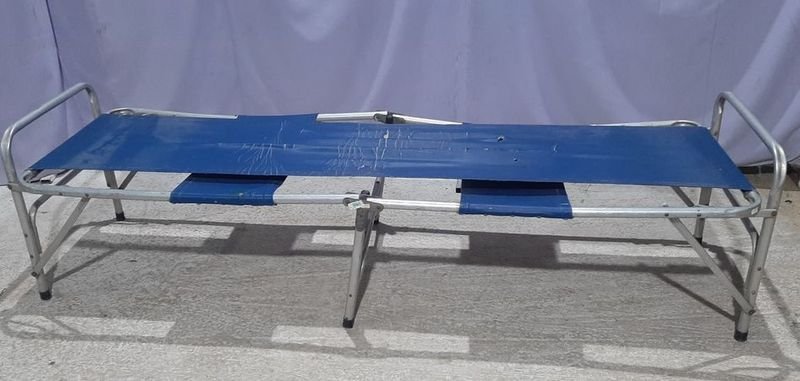 Catre Plegable de Aluminio con Lona Azul