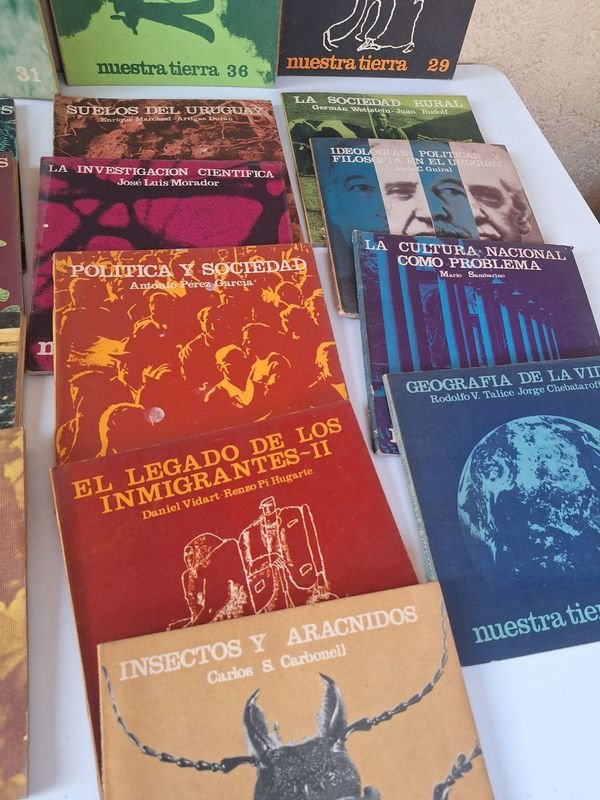 Colección de libros antiguos y modernos en buen estado - imagen 5