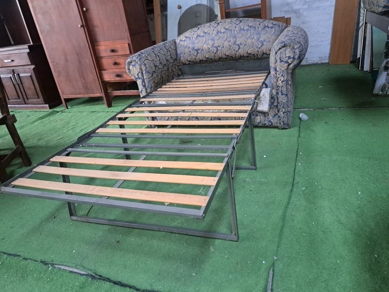 Sillon Cama de Estilo Berger en Buen Estado - imagen 4