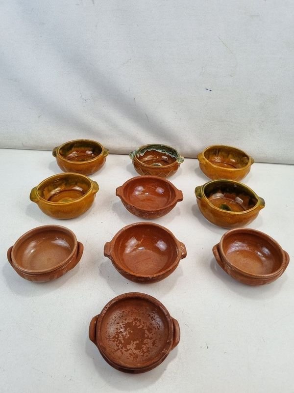 Set de 10 Cazuelas de Barro Rústicas con Esmalte Interior