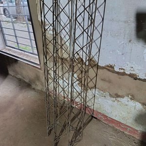 Lote de 3 Serchas Triangulares Metálicas de 3.5 Metros - imagen 2