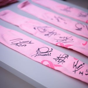 Par de Medias Rosas Firmadas - imagen 2
