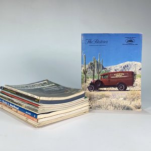 Lote siguiente: Lote de 16 Revistas "The Restorer" sobre Autos Antiguos Ford en Inglés