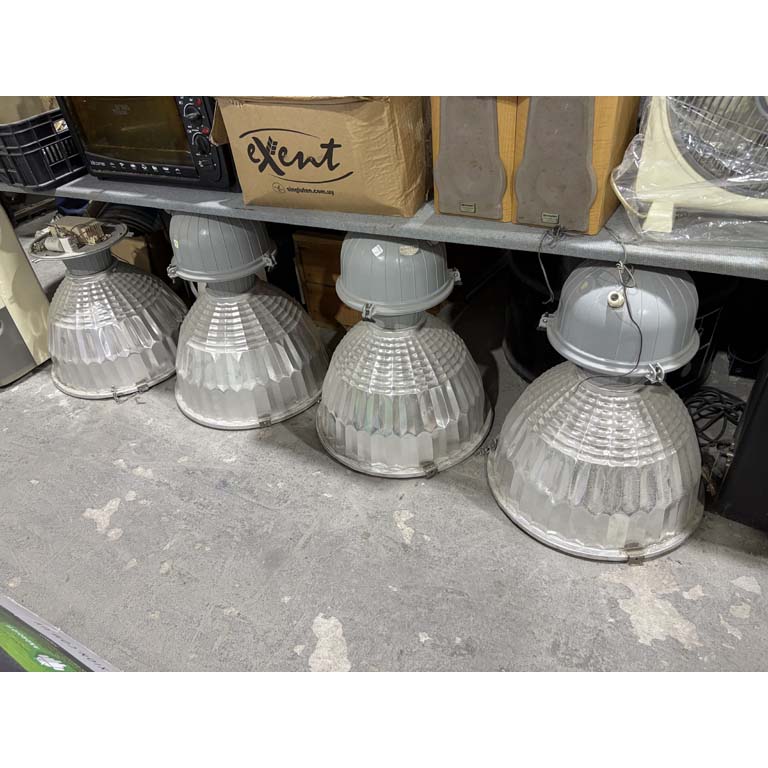 Lote anterior: Iluminación de lujo con campanas bell-shaped