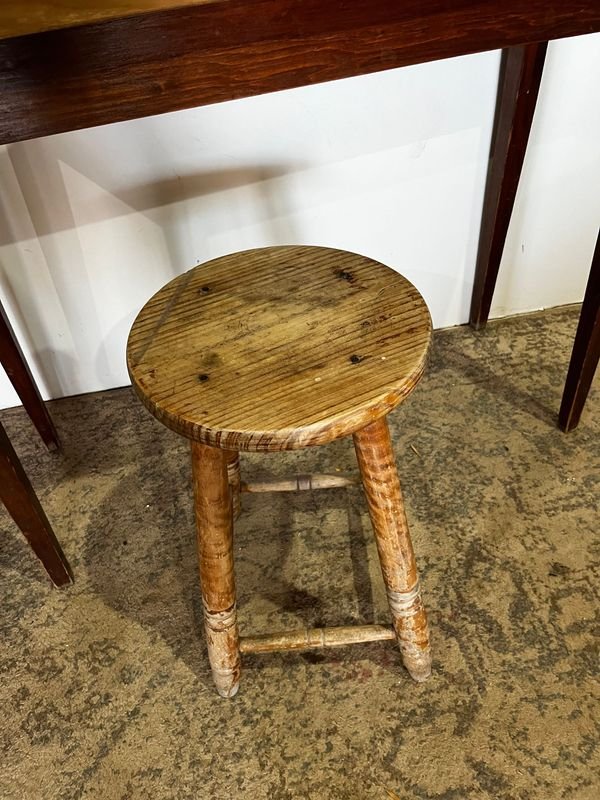 Mesa de arrimo con alas y taburete de madera - imagen 6