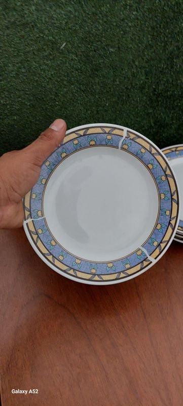 Platos de porcelana azul y blanco para decorar tu mesa - imagen 3