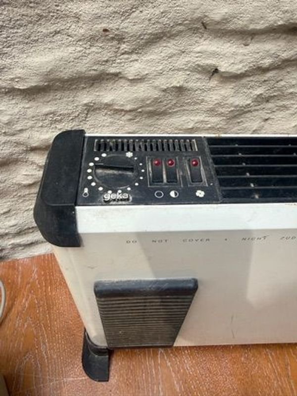 Par de calefactores funcionando - Aparatos eléctricos para el hogar - imagen 4