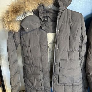 Dos Camperones de Abrigo: Caballero Gris y Dama con Corderito - imagen 2