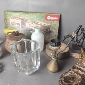 Lote Variado: Figura de Porcelana, Pipa, Recipientes y Más - imagen 2