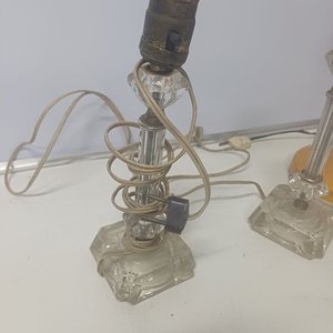 Lote de 4 Lámparas: 2 de Vidrio, 1 Flexible Amarilla y 1 de Bronce - imagen 4