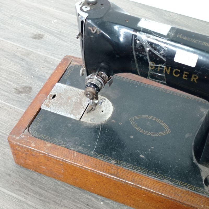 Máquina de coser Singer en buen estado - imagen 4