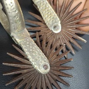 Espuelas de Caballo Grandes con Grabados - imagen 4