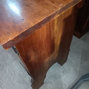 Mesa Auxiliar Antigua de Madera Maciza con Cajones y Puertas - imagen 8