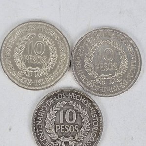 3 Monedas de Plata "El Gaucho Héroe" - República Oriental del Uruguay 1961 - imagen 2