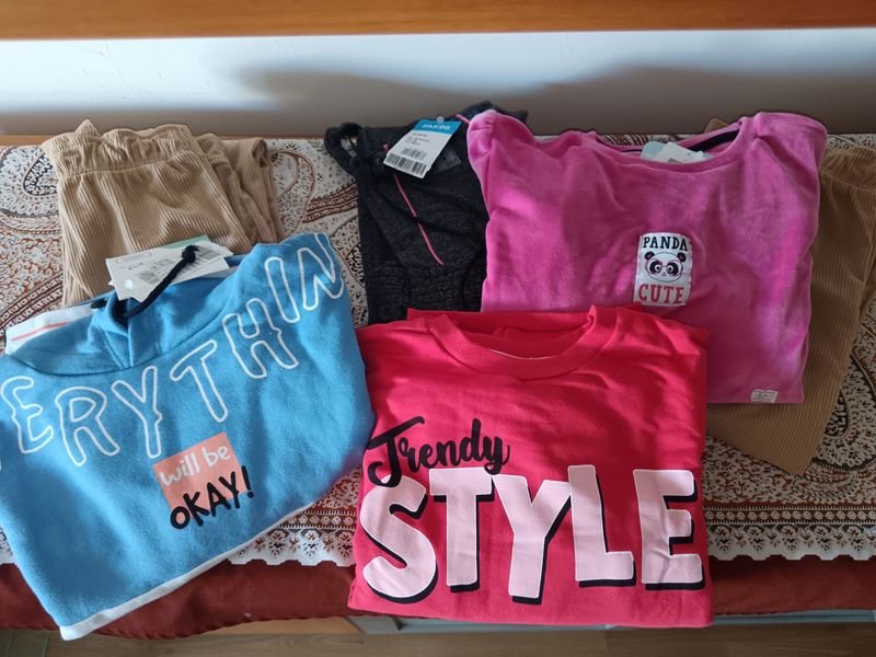 Lote anterior: Conjuntos de niña buzos con pantalón y enteritos de pana y algodón