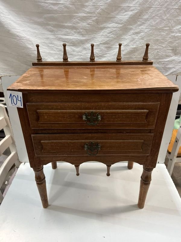 Mesa de Luz Antigua de Madera con Dos Cajones