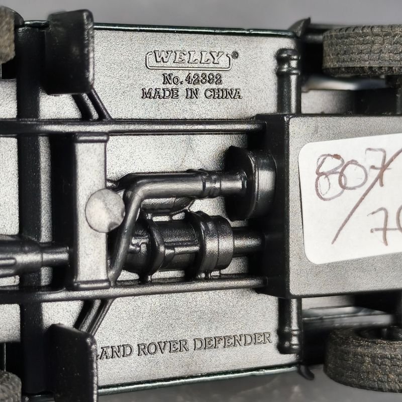 Modelo de camioneta Land Rover a escala 1/43 - imagen 6