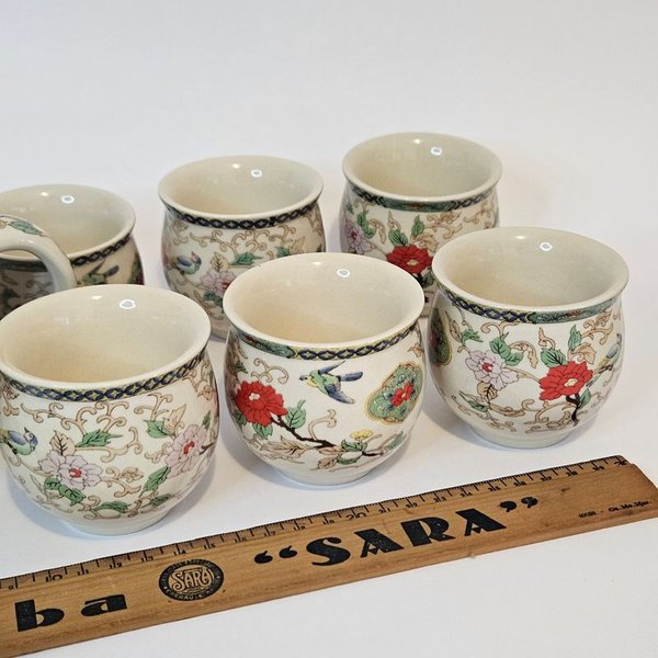 Juego de té hermoso con diseño floral - imagen 3