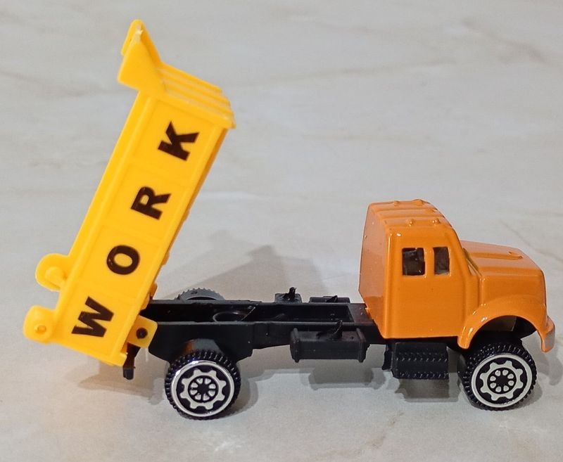 Item 868655 - Image 1