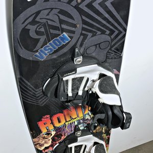 Tabla de Wakeboard Ronix Vision Negra con Botas - imagen 2