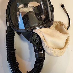 Máscara de Oxígeno Piloto MBU-13/P para Vuelos Químicos y Biológicos - imagen 1