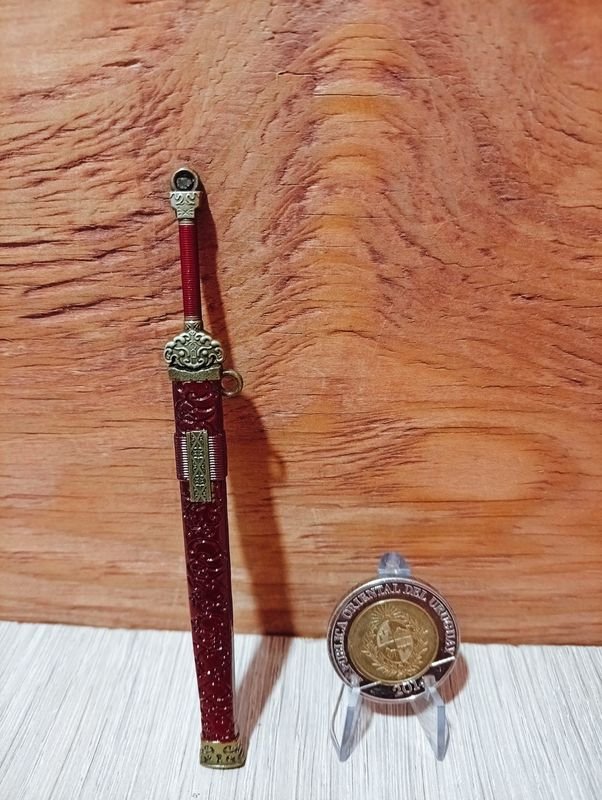 Mini Espada China Jian Antigua Réplica Metal 13cm Coleccionismo