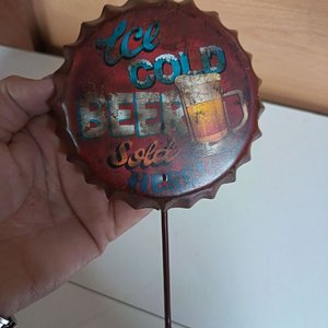 Lote de 3 Adornos Metálicos con Forma de Tapa de Cerveza y Motor Oil - imagen 3