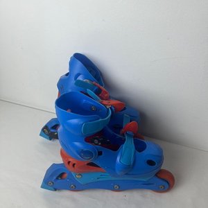 Par de Rollers Ajustables para Niños en Azul y Rojo - imagen 6