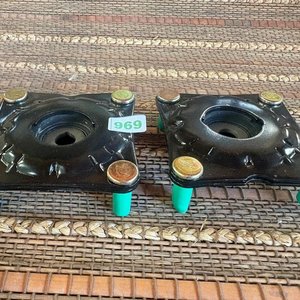 Lote siguiente: Juego de 2 soportes de amortiguador delantero Haima
