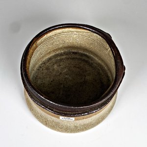 Macetero de cerámica artesanal firmado - imagen 3