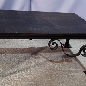 Mesa Ratona Rústica Madera y Hierro Forjado - imagen 1