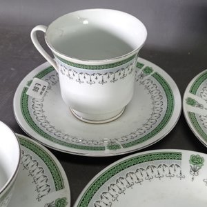 Conjunto de Cerámica China: 3 Tazas con Platillos, Bowl y 2 Platos - imagen 6