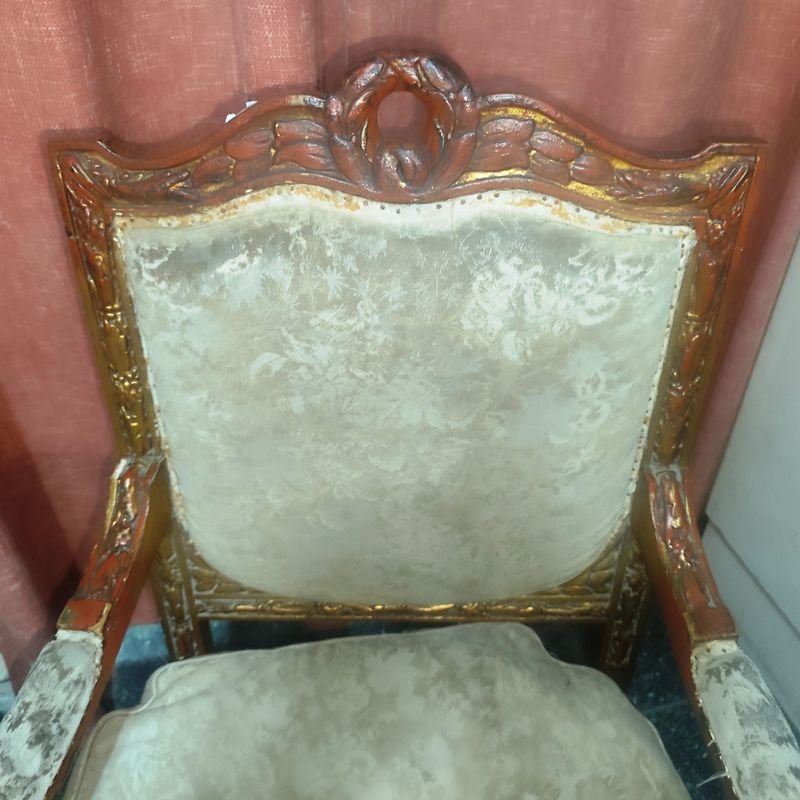 Butaca antigua de madera laqueada para restaurar y retapizar - imagen 2